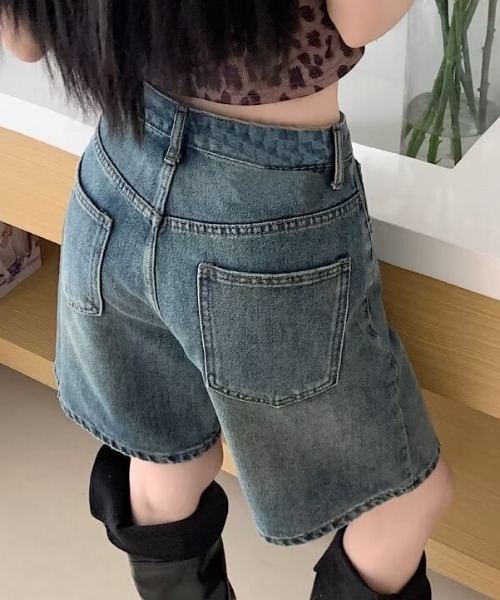 SHEPP(シープ)の「デニムハーフパンツ バミューダパンツ(デニムパンツ・レディース・ライトブルー/ブルー・M/L)」の19枚目の写真