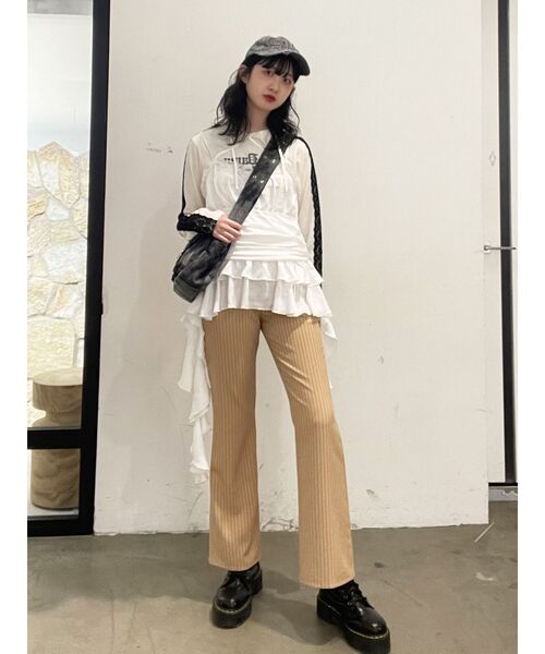 jouetie（ジュエティ）の「【FRUITSZIPPER鎮西寿々歌】フレアパンツ（その他パンツ・レディース・ベージュ・MEDIUM）」の3枚目の写真