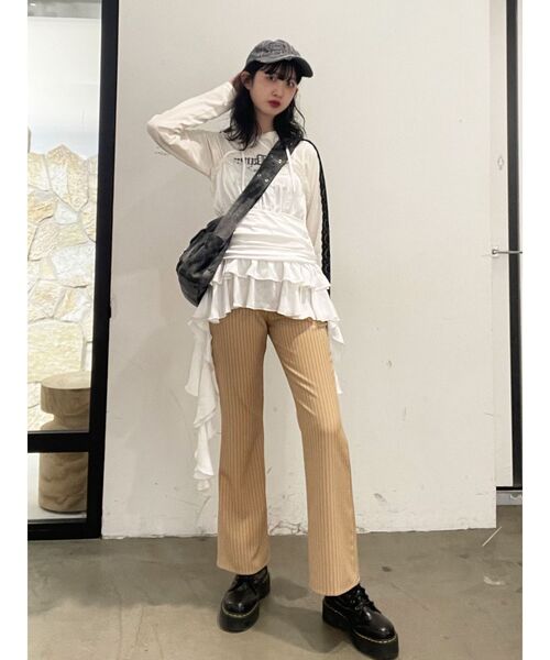 jouetie（ジュエティ）の「【FRUITSZIPPER鎮西寿々歌】フレアパンツ（その他パンツ・レディース・ベージュ・MEDIUM）」の4枚目の写真