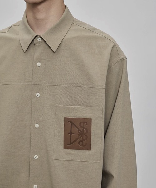 WESTBOY（ウエストボーイ）の「フェイクレザーポケットシャツ NNS25S1TP01【NANS STUDIO】（シャツ/ブラウス・メンズ・カーキ/グレー・XL/M/L）」の2枚目の写真