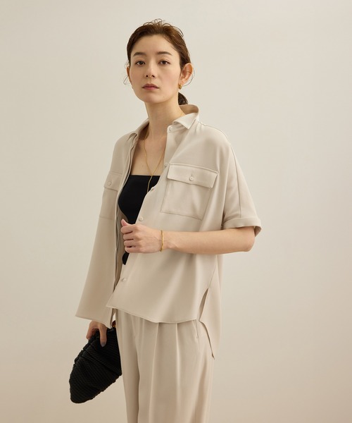 ROPE'(ロペ)の「【洗える・カセット服】バックサテン ドルマンブラウス/お仕事・通勤・セットアップ対応(シャツ/ブラウス・レディース・ベージュ/ネイビー/ブルー系その他・36/38)」の8枚目の写真