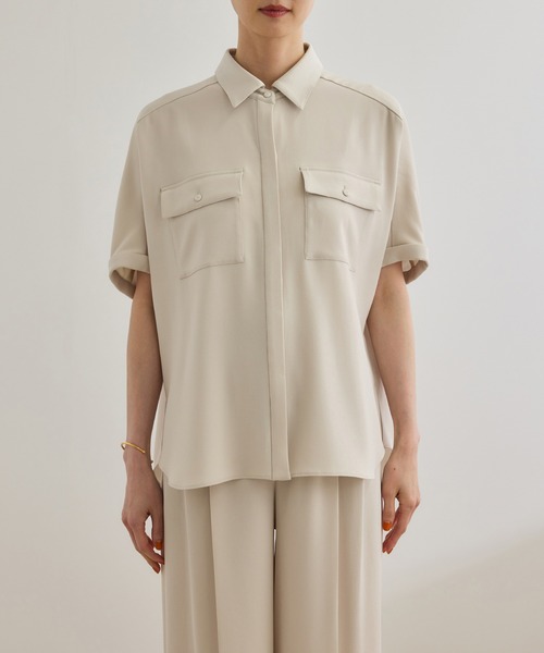 ROPE'(ロペ)の「【洗える・カセット服】バックサテン ドルマンブラウス/お仕事・通勤・セットアップ対応(シャツ/ブラウス・レディース・ベージュ/ネイビー/ブルー系その他・36/38)」の14枚目の写真