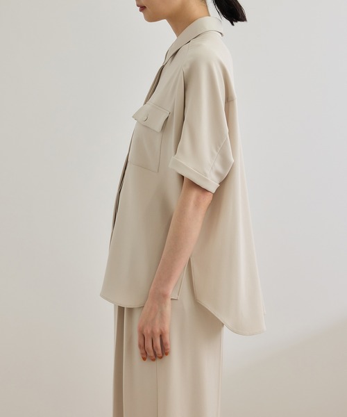 ROPE'(ロペ)の「【洗える・カセット服】バックサテン ドルマンブラウス/お仕事・通勤・セットアップ対応(シャツ/ブラウス・レディース・ベージュ/ネイビー/ブルー系その他・36/38)」の15枚目の写真