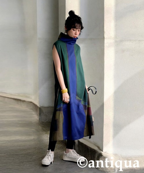 antiqua(アンティカ)の「アート柄ハイネックワンピース(ワンピース・レディース・ブルー系その他・ONESIZE)」の7枚目の写真