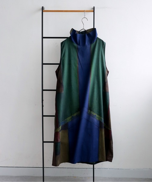 antiqua(アンティカ)の「アート柄ハイネックワンピース(ワンピース・レディース・ブルー系その他・ONESIZE)」の11枚目の写真