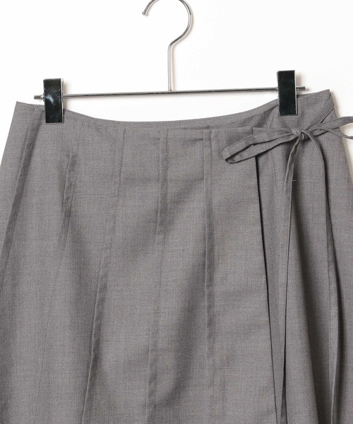 PAGEBOY（ページボーイ）の「プリーツラップミニスカート（スカート・レディース・ブラック/グレー・FREE）」の9枚目の写真