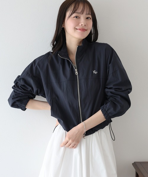 BLUEEAST（ブルーイースト）の「ワンポイント刺繍ブルゾン（ブルゾン・レディース・アイボリー/ブラック・MEDIUM）」の9枚目の写真