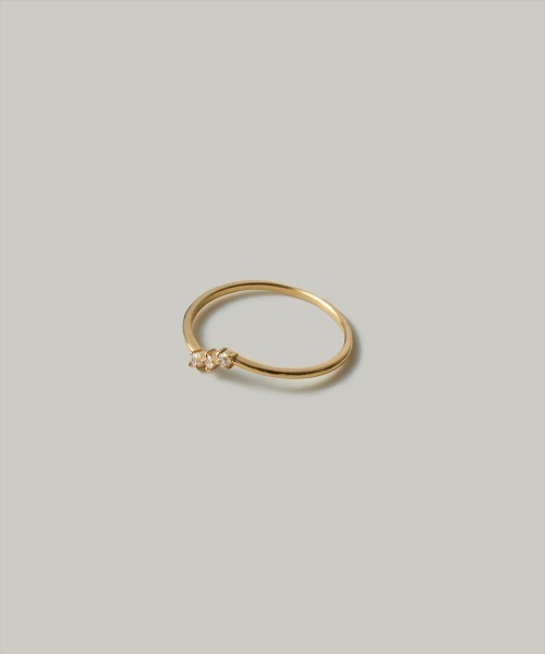 Jolie Toujours(ジョリトゥジュール)の「〈K18GP〉9号WhiteCZ3粒リング(リング・レディース・ゴールド・FREE)」の4枚目の写真