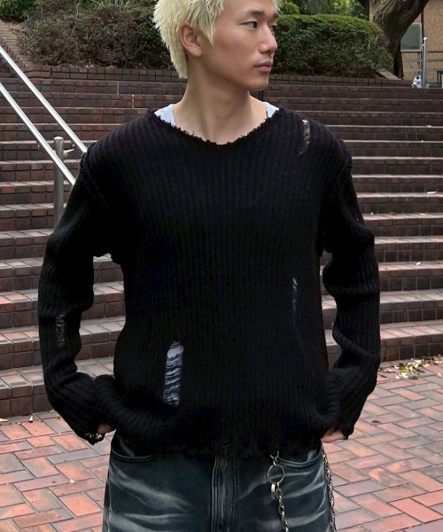 Chikashitsu +(チカシツプラス)の「【Chikashitsu +】damage reverse v neck knit / 【チカシツプラス】リバースVネックダメージニット(ニット/セーター・メンズ・アイボリー/ブラック/グレー・ONE SIZE)」の9枚目の写真