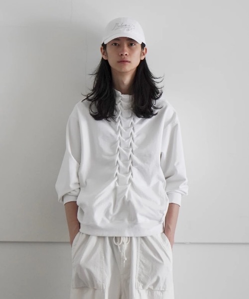 WhoWhat（フーワット）の「who what SPINAL SWEAT BOTTLE NECK（スウェット・メンズ・ブラック/ホワイト・SMALL）」の2枚目の写真