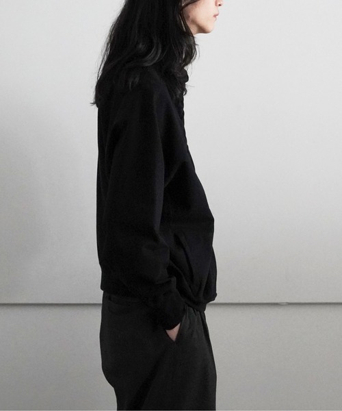 WhoWhat（フーワット）の「who what SPINAL SWEAT BOTTLE NECK（スウェット・メンズ・ブラック/ホワイト・SMALL）」の6枚目の写真