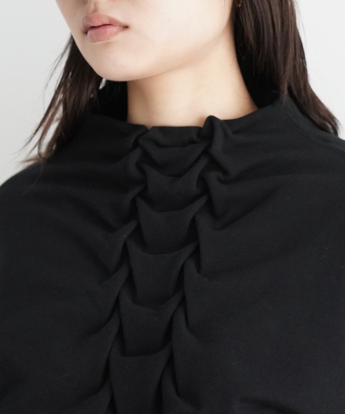 WhoWhat（フーワット）の「who what SPINAL SWEAT BOTTLE NECK（スウェット・メンズ・ブラック/ホワイト・SMALL）」の11枚目の写真