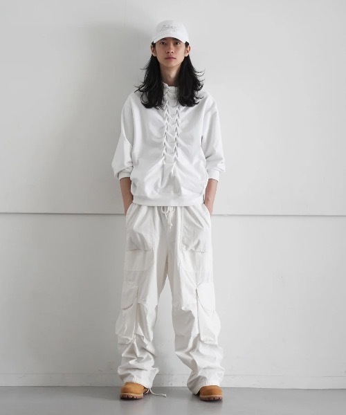 WhoWhat（フーワット）の「who what SPINAL SWEAT BOTTLE NECK（スウェット・メンズ・ブラック/ホワイト・SMALL）」の12枚目の写真