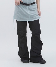 TUOMIO（トゥオミオ）の「【TUOMIO】TUCKED BOOTSCUT PANTS / 【トゥオミオ】タックドブーツカットパンツ（カーゴパンツ）」