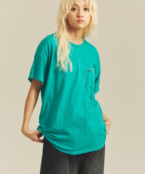 PENNEYS(ぺニーズ)の「THE FOX OVER-DYE POCKET TEE(Tシャツ/カットソー・メンズ・ブラック/グレー/ホワイト/グリーン・M/L/XL)」の1枚目の写真