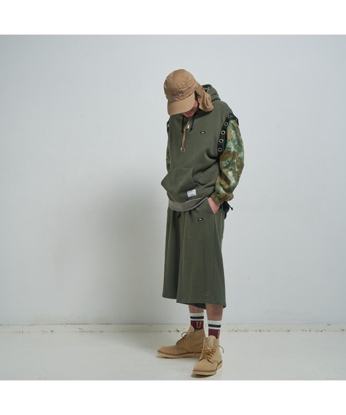 EFFECTEN（エフェクテン）の「【EFFECTEN】Sleeveless pullover hoodie（ベスト・メンズ・アッシュグレー/ブラック/カーキ/ライトグリーン・FREE）」の10枚目の写真