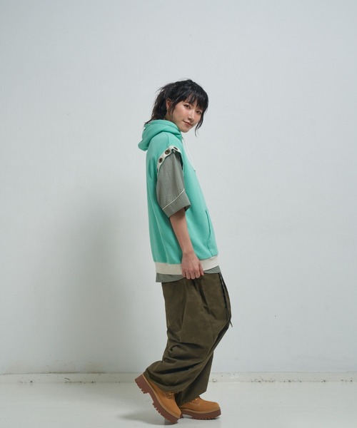 EFFECTEN（エフェクテン）の「【EFFECTEN】Sleeveless pullover hoodie（ベスト・メンズ・アッシュグレー/ブラック/カーキ/ライトグリーン・FREE）」の7枚目の写真