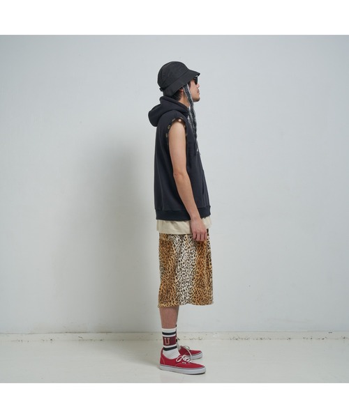 EFFECTEN（エフェクテン）の「【EFFECTEN】Sleeveless pullover hoodie（ベスト・メンズ・アッシュグレー/ブラック/カーキ/ライトグリーン・FREE）」の5枚目の写真