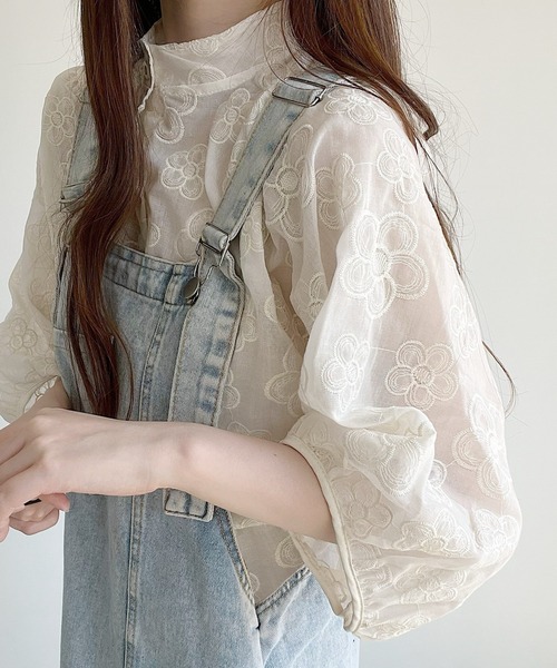 アイボリー 花柄刺繍 バルーン袖 シャツ