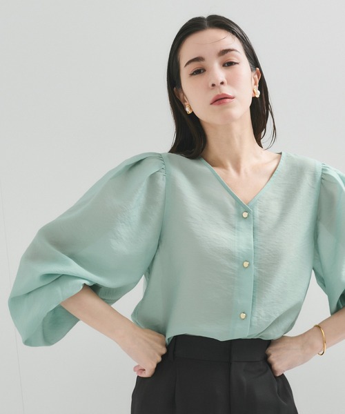 le cercle ADAM ET ROPE'（ルセルクルアダムエロペ）の「袖ギャザーブラウス（シャツ/ブラウス・レディース・サックスブルー/ダークブラウン/ホワイト・FREE）」の2枚目の写真