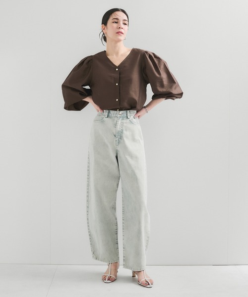 le cercle ADAM ET ROPE'（ルセルクルアダムエロペ）の「袖ギャザーブラウス（シャツ/ブラウス・レディース・サックスブルー/ダークブラウン/ホワイト・FREE）」の4枚目の写真