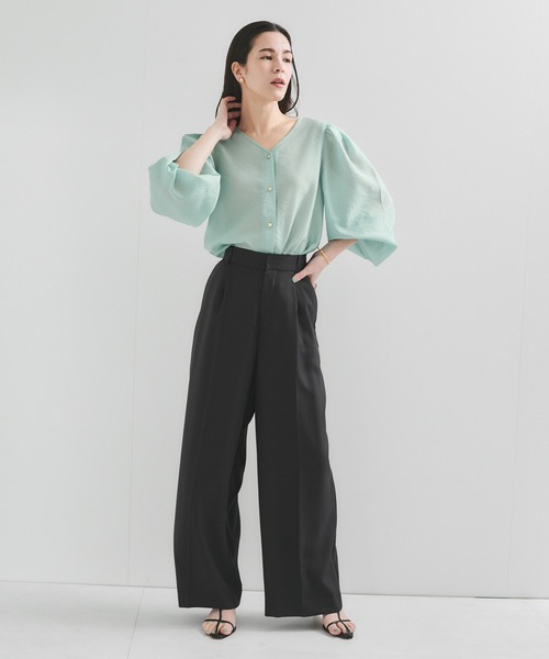le cercle ADAM ET ROPE'（ルセルクルアダムエロペ）の「袖ギャザーブラウス（シャツ/ブラウス・レディース・サックスブルー/ダークブラウン/ホワイト・FREE）」の9枚目の写真