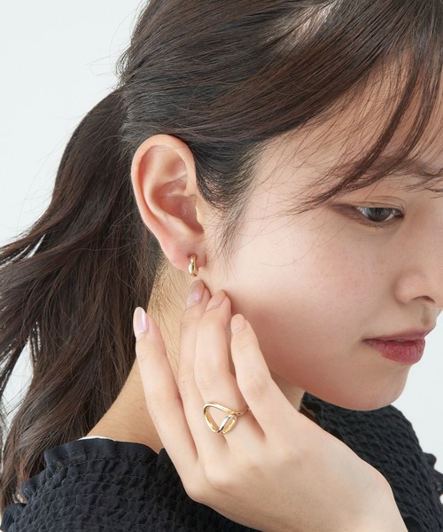 MAISON BREEZE(メゾンブリーズ)の「【MAISON BREEZE】イヤリング ニッケルフリー メタル 丸甲 フープ イーズイヤリング OSWY(イヤリング・レディース・シルバー/ピンク/ゴールド・FREE)」の3枚目の写真