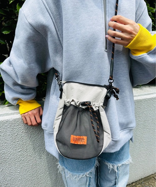UNIVERSAL OVERALL(ユニバーサルオーバーオール)の「UNIVERSAL OVERALL / FRONT MESH SHOULDER BAG / フロントメッシュショルダーバッグ / UVO-204(ショルダーバッグ・レディース・ブラック/ライトグレー/オレンジ/ベージュ/モカ・ONESIZE)」の1枚目の写真