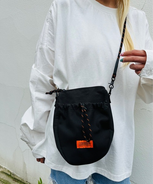 UNIVERSAL OVERALL(ユニバーサルオーバーオール)の「UNIVERSAL OVERALL / FRONT MESH SHOULDER BAG / フロントメッシュショルダーバッグ / UVO-204(ショルダーバッグ・レディース・ブラック/ライトグレー/オレンジ/ベージュ/モカ・ONESIZE)」の2枚目の写真
