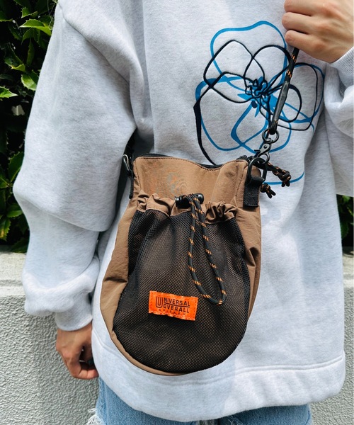 UNIVERSAL OVERALL(ユニバーサルオーバーオール)の「UNIVERSAL OVERALL / FRONT MESH SHOULDER BAG / フロントメッシュショルダーバッグ / UVO-204(ショルダーバッグ・レディース・ブラック/ライトグレー/オレンジ/ベージュ/モカ・ONESIZE)」の3枚目の写真