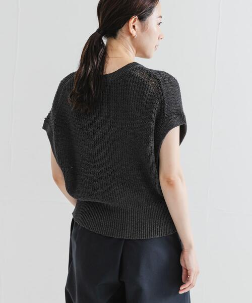 URBAN RESEARCH（アーバンリサーチ）の「ペーパーヤーンフレンチスリーブニット（ベスト・レディース・チャコールグレー/ホワイト/ベージュ・FREE）」の13枚目の写真