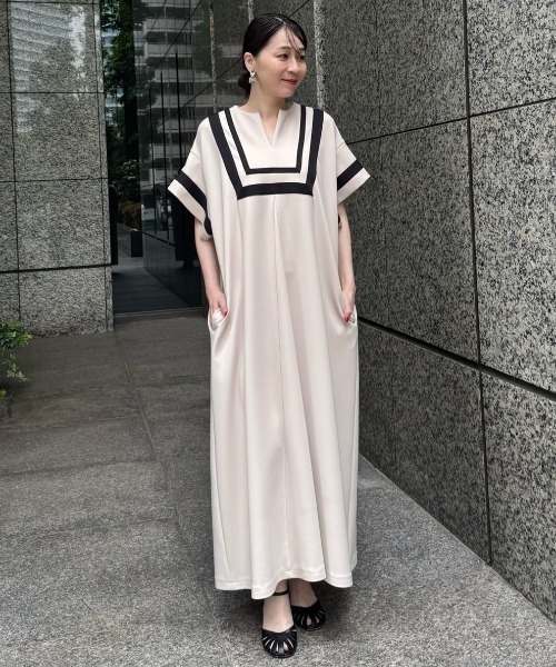 ADORE（アドーア）の「マットストレッチダンボールワンピース（ワンピース・レディース・ベージュ/ブラック・38）」の21枚目の写真