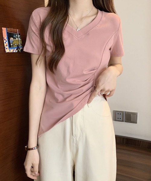 2ly2(トゥーリートゥー)の「ドレープ×アシメ裾が美しいVネックTシャツ(Tシャツ/カットソー・レディース・ブラック/ピンク/ホワイト・FREE)」の18枚目の写真