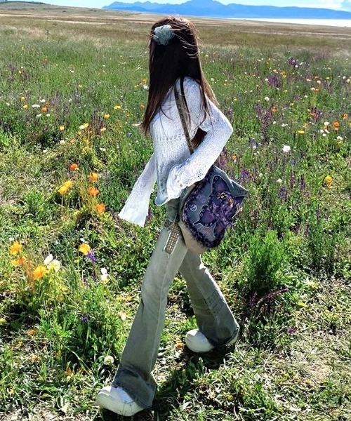 .KOM(ドットコム)の「A'GEM/9 × .kom 『.KOM/ドットケーオーエム』クロスパッチフレアパンツ(デニムパンツ・レディース・グレー・S/M)」の15枚目の写真