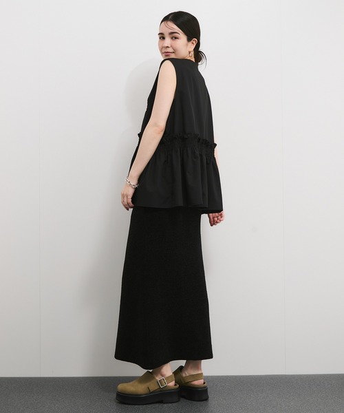 le cercle ADAM ET ROPE'(ルセルクルアダムエロペ)の「フリルギャザーシャツ(シャツ/ブラウス・レディース・ブラック/ベージュ・FREE)」の4枚目の写真