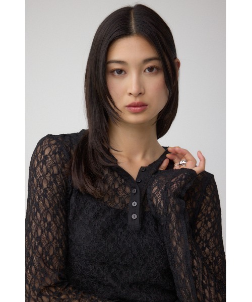 AZUL by moussy(アズールバイマウジー)の「ヘンリーネックレースフーディートップス(Tシャツ/カットソー・レディース・ブラック/アイボリー・FREE)」の13枚目の写真