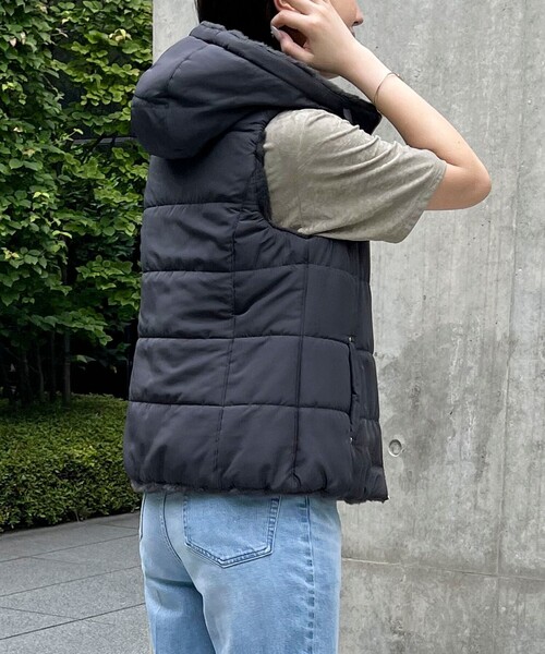 MICO COULIER（ミコクリエ）の「ファイングロス×ファー リバーシブルベスト（ブルゾン・レディース・チャコールグレー/ブラウン/キナリ・38）」の10枚目の写真