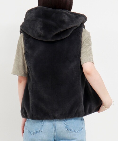 MICO COULIER（ミコクリエ）の「ファイングロス×ファー リバーシブルベスト（ブルゾン・レディース・チャコールグレー/ブラウン/キナリ・38）」の22枚目の写真