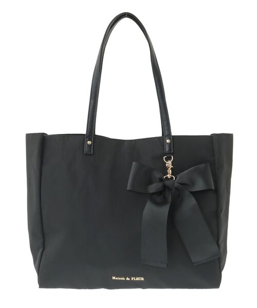 Maison de FLEUR（メゾンドフルール）の「リボンチャーム付き3ルームトートバッグ（トートバッグ・レディース・ピンクベージュ/ブラック・FREE）」の13枚目の写真