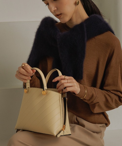 E'POR(エポール)の「【E'POR】【数量限定】 Y BAG Mini Emboss【超軽量】(ハンドバッグ・レディース・ベージュ/ブラック・FREE)」の1枚目の写真