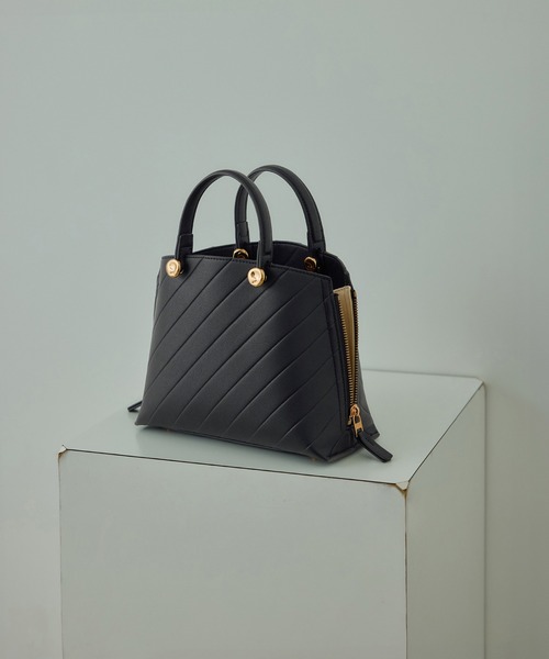 E'POR(エポール)の「【E'POR】【数量限定】 Y BAG Mini Emboss【超軽量】(ハンドバッグ・レディース・ベージュ/ブラック・FREE)」の22枚目の写真