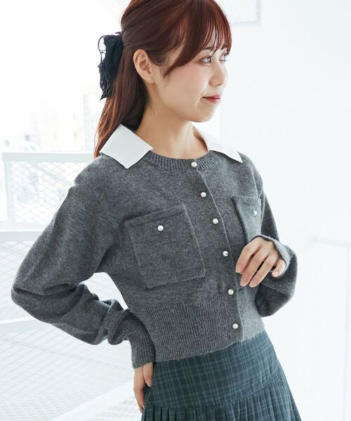 MAJESTIC LEGON(マジェスティックレゴン)の「取り外し襟付きニットカーデ(カーディガン/ボレロ・レディース・チャコールグレー/キャメル/レッド・MEDIUM)」の14枚目の写真