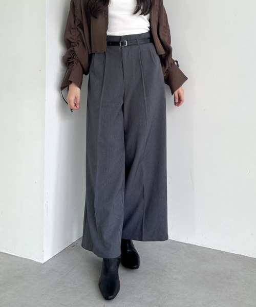 archives(アルシーヴ)の「ベルト付タックワイドスラックス(スラックス・レディース・ブラック/グレー/モカ・MEDIUM)」の3枚目の写真