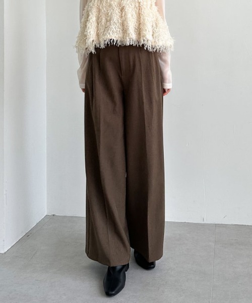 archives(アルシーヴ)の「ベルト付タックワイドスラックス(スラックス・レディース・ブラック/グレー/モカ・MEDIUM)」の5枚目の写真