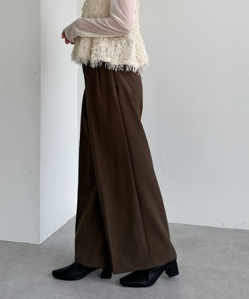 archives(アルシーヴ)の「ベルト付タックワイドスラックス(スラックス・レディース・ブラック/グレー/モカ・MEDIUM)」の6枚目の写真