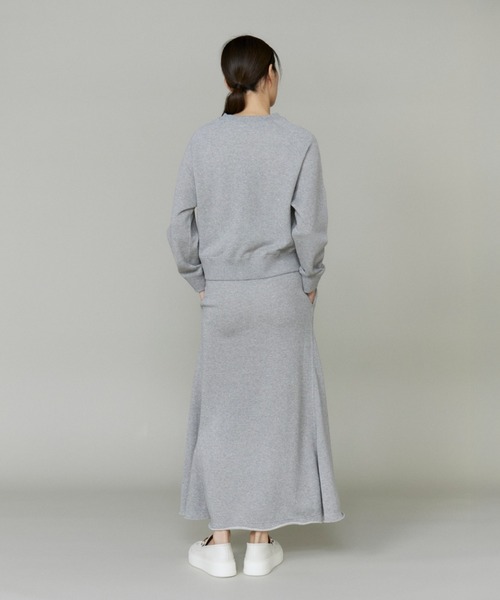 INED(イネド)の「ラメ裏毛プルオーバー《YVON》【セットアップ対応】(Tシャツ/カットソー・レディース・アイボリー/グレー・9号)」の6枚目の写真