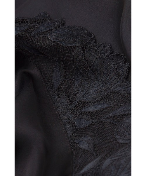 Intimissimi(インティミッシミ)の「All About Flowers ビスコースサテン&チュール キモノガウン(ガウン/バスローブ・レディース・ブラック・M/L/S/M)」の6枚目の写真