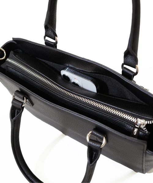 GYDA（ジェイダ）の「【GYDA/ジェイダ】 PLAIN SERIES　チャーム付きハンドバッグ（ハンドバッグ・レディース・ブラック/アイボリー/キャメル・FREE）」の15枚目の写真