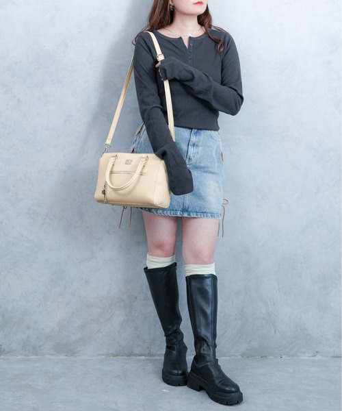 GYDA（ジェイダ）の「【GYDA/ジェイダ】 PLAIN SERIES　チャーム付きハンドバッグ（ハンドバッグ・レディース・ブラック/アイボリー/キャメル・FREE）」の7枚目の写真