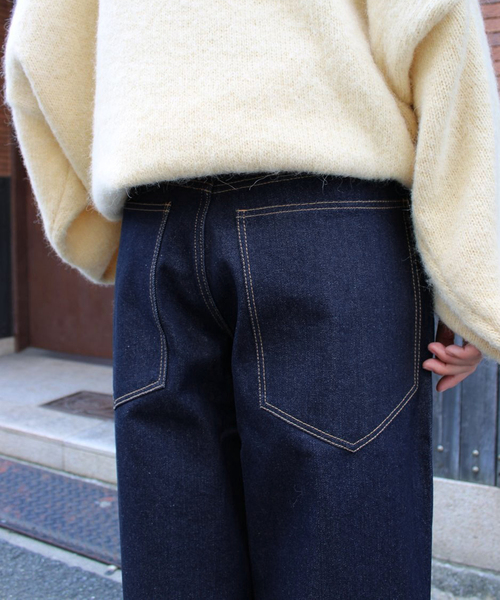 WISM(ウィズム)の「WISM ORIGINAL PRODUCT BAGGY DENIM PANT 2(デニムパンツ・メンズ・ネイビー/カーキ・34/32/30)」の4枚目の写真